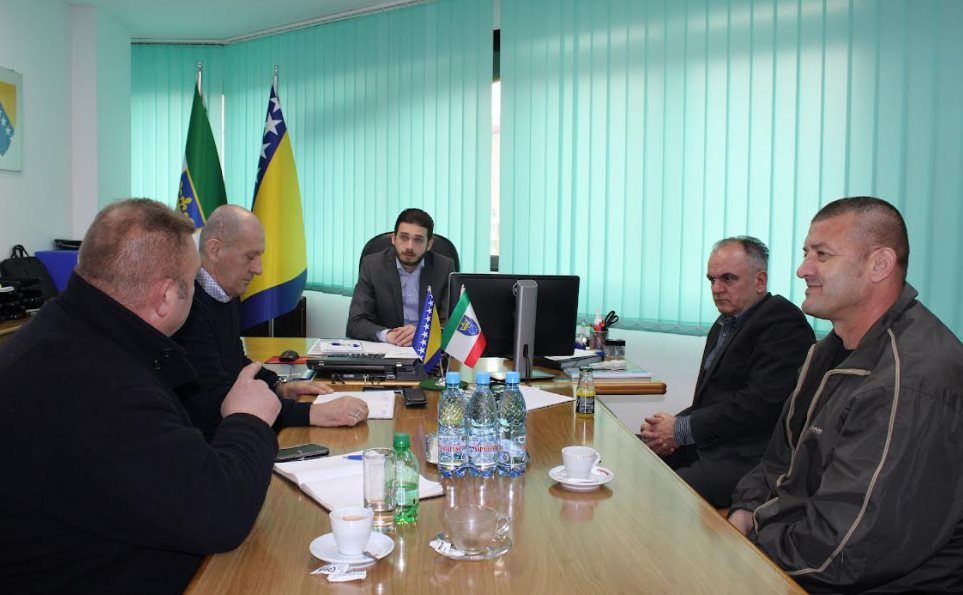 Ministar Isak se sastao sa predstavnicima MZ Tetovo i Banlozi