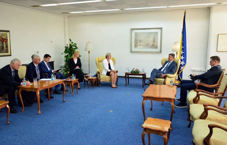 Premijer Novalić razgovarao s delegacijom MMF-a